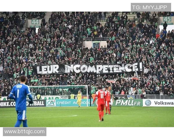 西班牙足球巨星传奇与辉煌历程全面解读